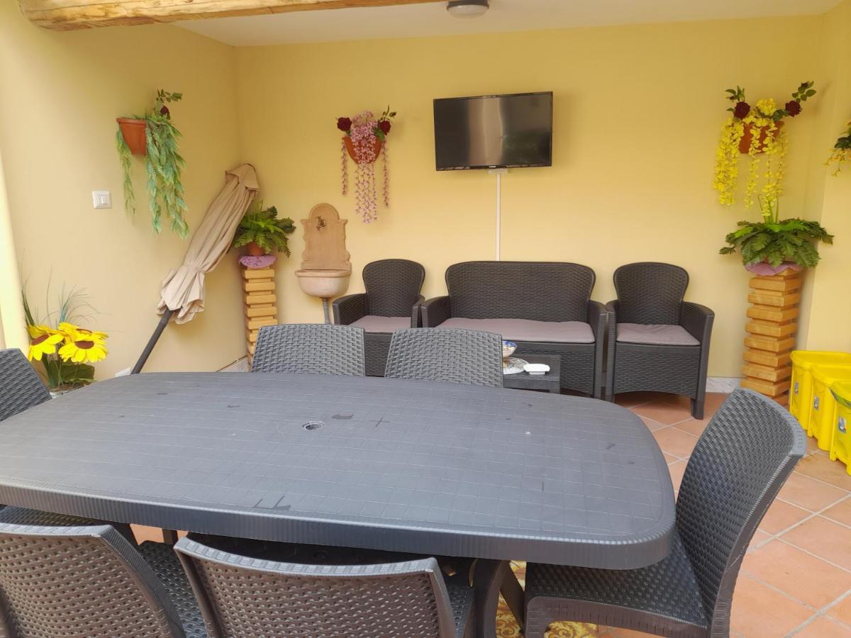 B&B Renella Caserta Buitenkant foto